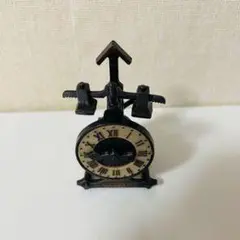 天秤型ローマ数字掛け時計