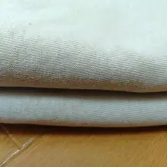 クリーム色 ニット生地 柔らかい手触り
