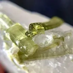 グリーントルマリン 水晶 原石 75ct スカルドゥ トルマリン 天然トルマリン