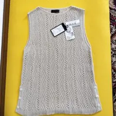 【お値下❗】新品・未使用❗春ベスト❗透かし柄日本製