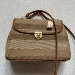 ブラウンハンドバッグ ショルダー付き