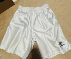 umbro ホワイト ハーフパンツ Mサイズ