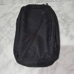 Functional ブラック ボディバッグ