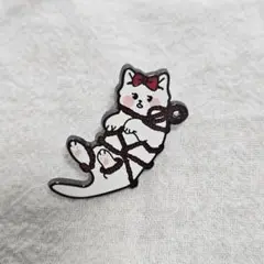 【新品】ネコ イラスト ピンバッジ ブローチ sm風