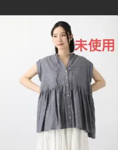 未使用　ナチュバイ　リネンコットンシャンブレーノースリーブブラウス　ネイビー