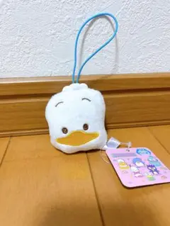 アヒルのペックルのぬいぐるみ