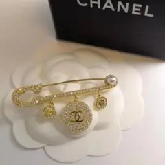 C131 ヴィンテージシャネルCHANELブローチ