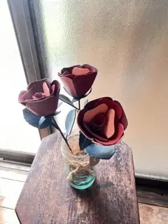 JOGGO レザーのバラの花3本