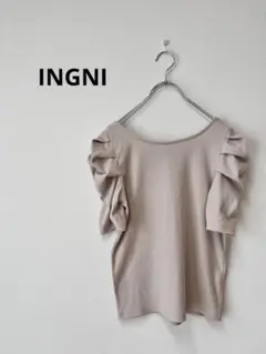 【美品】INGNI イング　バックリボンシンプルトップス