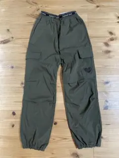 【美品】カーゴパンツ カーキ　150㎝