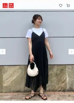 美品　ユニクロC プリーツキャミワンピース　ドット　黒