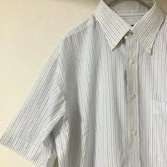 半袖シャツ Mサイズ ストライプ柄 白系 古着