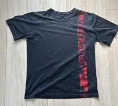 Under Armour 黒 赤 Tシャツ