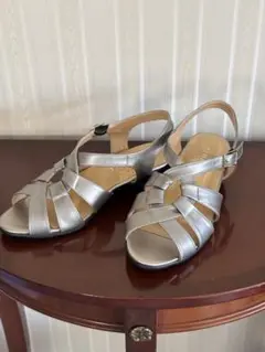 シルバー コンフォートサンダル ・23.5