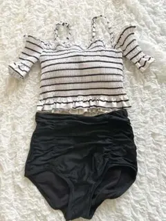 美品 ボーダー オフショルダー セパレート水着 白黒ストライプ 韓国