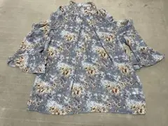 花柄　ブラウス　肩出し　 Mサイズ　美品