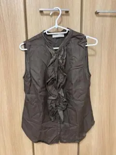 STEFANEL フリル付きブラウンノースリーブシャツ S