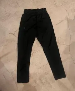 Under Armour ブラック スリムフィットジャージ　サイズSM