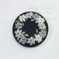 刺繍　お花のリース　ブローチorヘアゴムorポニーフック
