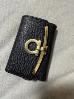 Ferragamo ブラックキーケース ゴールド金具