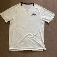 ナイキ トレイル　ランニング　シャツ