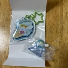 サンリオ アクリルキーホルダー シナモロール＋つるりん南極フィギュア シナモン