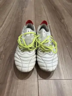 Mizuno Morelia Neo4β サッカーシューズ　22.5