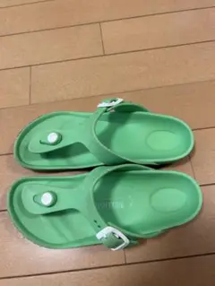 BIRKENSTOCK グリーン トングサンダル