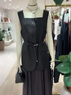 スクエアネックベスト Loungedress ベスト