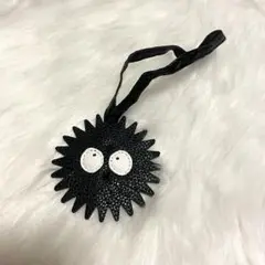 まっくろくろすけモチーフ ジブリ風 バッグチャーム レザー ストラップ 新品