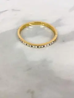 。COACH バングル ブレスレット アクセサリー GLD コーチ　ホワイト