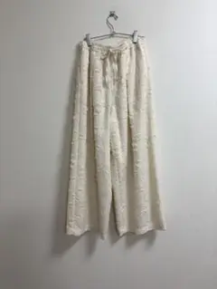 ✴︎新品タグつき✴︎ ジャガードパンツ　アイボリー　M