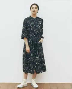【美品】avecmoi アヴェクモア 小花柄ワンピース〈ブラック〉 サイズS