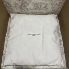 Dior ホワイトクッション