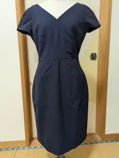 タグ付き新品　BANANA Republic Vネック ワンピース ビジネス
