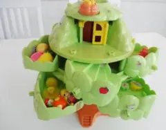 ツリーハウス型知育玩具
