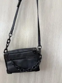 ブラックレザーショルダーバッグ