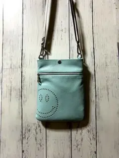 サロンドアルファード　スマホショルダー　ショルダーバッグ