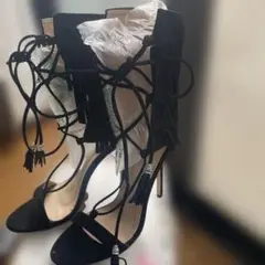 フリンジ付きブラックヒールブーツ