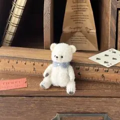 Item thumbnail for item a294ab90-bb1f-4f63-975a-dd4f714e9fab