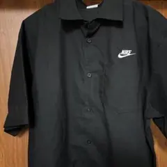 Nike 黒 半袖シャツ 未使用タグ付き