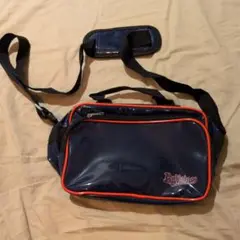 Buffaloes ポケット付きエナメルショルダーバッグ