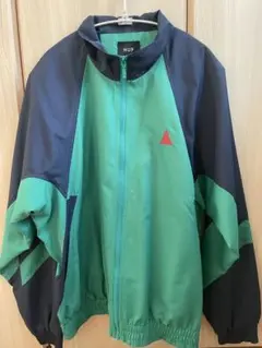 服　HUF アウター