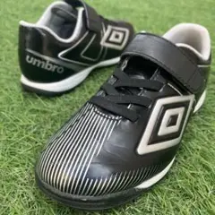 UMBRO アンブロ　サッカー　トレシュー　18.5cm