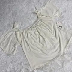 新品タグ付き⭐︎BILLABONG⭐︎アイボリー⭐︎オフショルダートップス