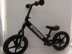 ストライダー クラシック 12インチ キックバイク 黒/▲GZ
