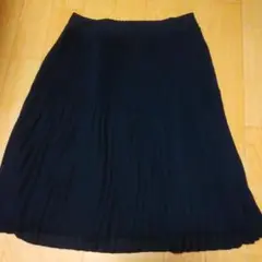 黒のプリーツスカート　膝丈60cm