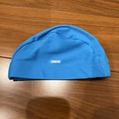 arena FRASER 青いキャップ