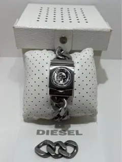 DIESEL デジタル腕時計 シルバー シルバー（銀色）系 DIESEL(ディーゼル) 腕時計(メンズ) - 海外