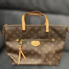 Item thumbnail for item 7f0f1cba-6287-41d8-88fd-2f24d2ed7bd1